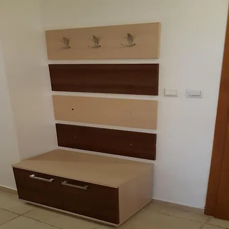 Family 2 Bed In Apartment *