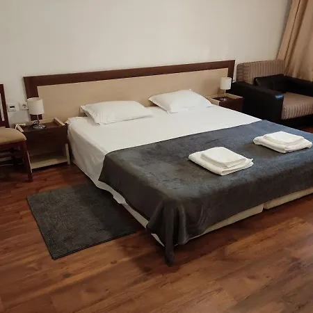 Family 2 Bed In * 班斯科